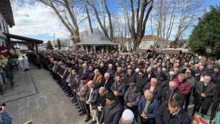 Eski milli futbolcu Tayfur Havutçunun vefat eden babası Sakaryada toprağa verildi
