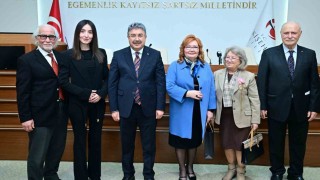 Eskişehir Valiliğinde 46 yıl görev yapan memur emekli oldu