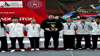Eskişehirli badmintonculardan Türkiye Şampiyonasında madalya yağmuru