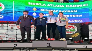 Eskişehirli sporcudan sırık atlama branşında Türkiye şampiyonluğu