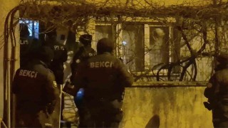 Evine pencereden giren genç, hırsız sanılarak paniğine neden oldu