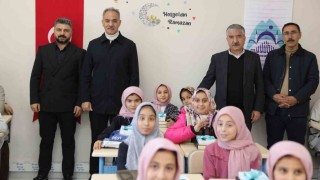 Eyyübiyede Kuran-ı Kerim okumaya başlayan çocuklar büyük sevinç yaşadı