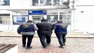 FETÖ üyeliğinden 6 yıl 3 ay hapis cezası bulunan 2 firari yakalandı