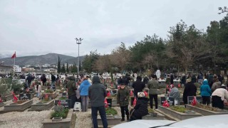 Gaziantep protokolünden İslahiyede deprem şehitliğine ziyaret