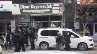 Gaziantepte silahlı, maskeli ve biber gazlı kuyumcu soygunu: 1 kilo altın çalan 2 soyguncu yakalandı