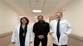Geçmeyen öksürüğü için gitti, nadir hastalığını öğrendi, 4 ameliyat oldu
