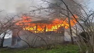 Giresunda köy evinde çıkan yangında bir kişi hayatını kaybetti
