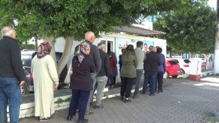 Gizemli hayırsever, Ramazan ayı boyunca günlük 6 bin ekmeği depremzede vatandaşlara ücretsiz dağıtacak