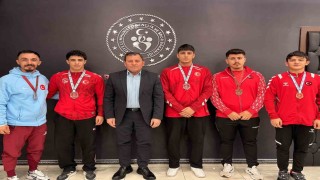 Güreş ve halter şampiyonlarından Kabakcıya ziyaret