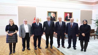 Hekimsen heyeti, Bakan Memişoğlu ile meslek kanunu ve malpraktis konusunu görüştü