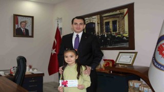 Hisarcık Kaymakamı Erkan Atamdan il birincisi öğrencilere ödül