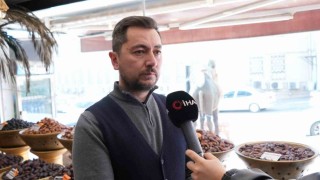 Hurmacı Ahmet Özkan uyardı: Kudüs hurması adı altında İsrail menşeli ürünler satılmakta
