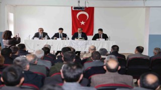 Iğdır Valisi Taşolar, Aralık ilçesinde muhtarlarla bir araya geldi