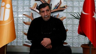 İkinci depreme ameliyatta yakalanıp, hekimlerin sedyeye sarılarak koruduğu Kenan Karadağ o anları anlattı