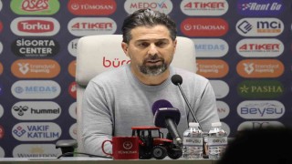 İlhan Palut: Her şeyden önce bizim için 3 puan çok önemli oldu