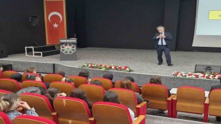 İLKEMde YKS adaylarına ‘Sivri Hoca dopingi