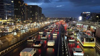 İstanbulda  trafik yoğunluğu yüzde 83e ulaştı