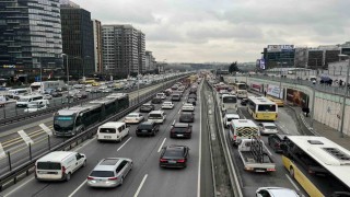 İstanbulda iftar öncesi trafik yoğunluğu yüzde 87e çıktı