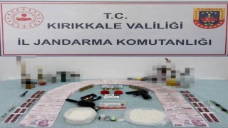 Jandarmadan uyuşturucu operasyonu: 3 gözaltı