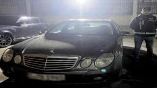 Kaçakçılık polisi, 11 kaçak lüks otomobile el koydu