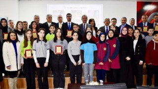 Kadirli’de En Çok Kitap Okuyan Okullar Ödüllendirildi