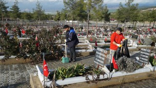 Kahramanmaraş’ta Deprem Şehitliği Yenileniyor