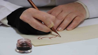 Kamış kalemin sabırla imtihanı: Tek eser için aylarca emek veriliyor