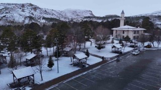 Kar Sivası terk edemedi, şehir yeniden beyaza büründü