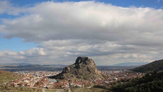 Karahisar Kalesi üzerinde bulutların dansı eşsiz manzaralar ortaya çıkardı