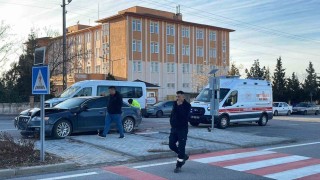 Karamanda iki otomobil çarpıştı: 1 yaralı