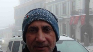Karsın soğuğu kirpik dondurdu