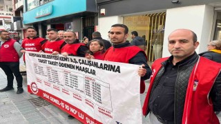 Karşıyaka Belediyesinde maaş alamayan işçiler sokağa döküldü