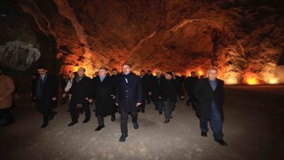 Kasapoğlundan Tuzluca Tuz Mağaralarına övgü: Mutlaka gidin görün