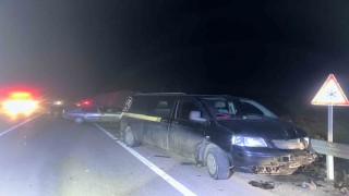 Kastamonuda minibüs ile otomobil çarpıştı: 4 yaralı