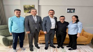Kaymakam Ateş, öğrencilerin evine konuk oldu