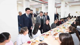 Kaymakam Çakır, fen lisesi öğrencileriyle iftarda buluştu