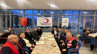 Kaymakam Dalak kurum amirleriyle Kızılayın iftarında vatandaşlarla buluştu