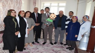 Kaymakam Eser; vatandaşların misafiri oldu