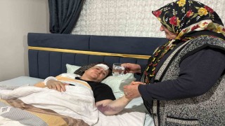 Kayseride aracın, refüjdeki yayaların arasına daldığı kazada kamerada