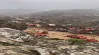 Kayseride mahalle sel suları altında kaldı