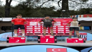 Kayserili bisikletçiler; Alanyada kürsüye ambargo koydu