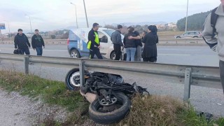 Kazaya müdahale trafik ekibinin uygulama yaptığını sandı, ters istikametten kaçarken kaza yaptı