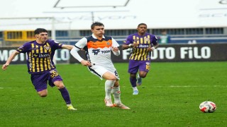 Kazımcan Karataş, Başakşehir formasıyla ilk maçına çıktı