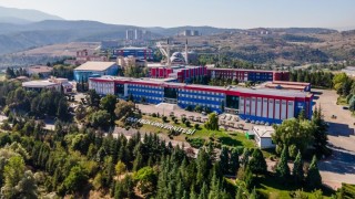KBÜ, QS Avrupa 2026 sıralamasında Türkiyede 35inci sıraya yükseldi