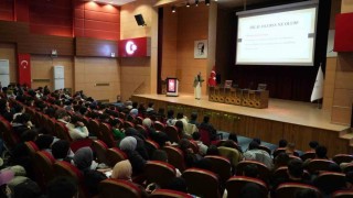 KBÜde sağlık öğrencilerine KVKK uyarısı
