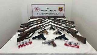 Kepezde ruhsatsız 21 silah ele geçirildi
