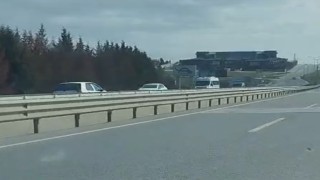 Kilometrelerce ters yönde ilerledi, faciaya ramak kaldı