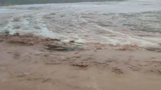 Kırşehirde sağanak, su baskınlarına neden oldu