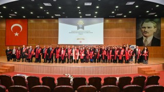 KMÜde akademik performans ve cübbe giyme töreni düzenlendi