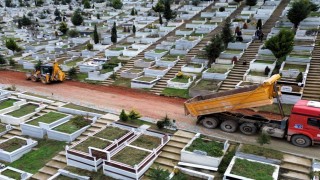 Kocaeli Kent Mezarlığında su hattı yenileme çalışması